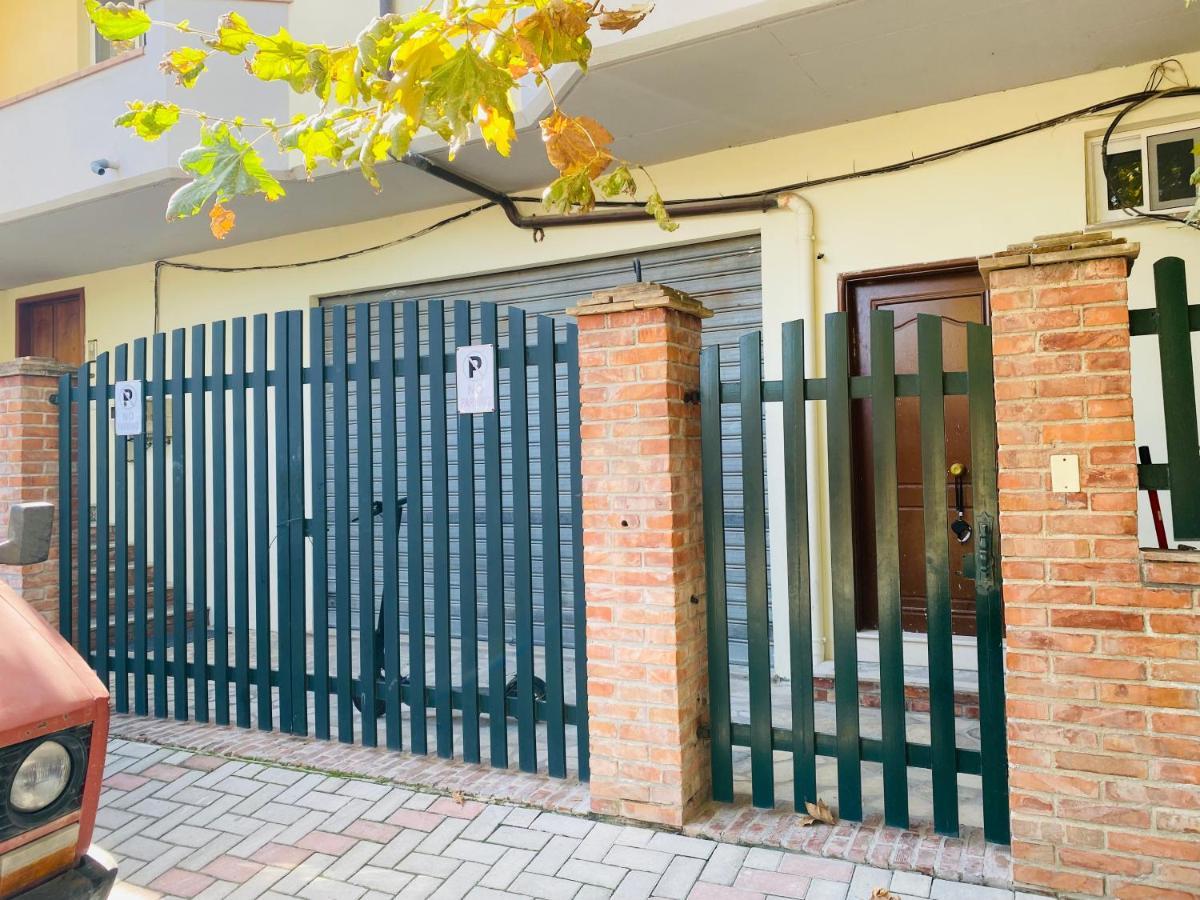 Iljazi'S Apartaments Влёра Экстерьер фото