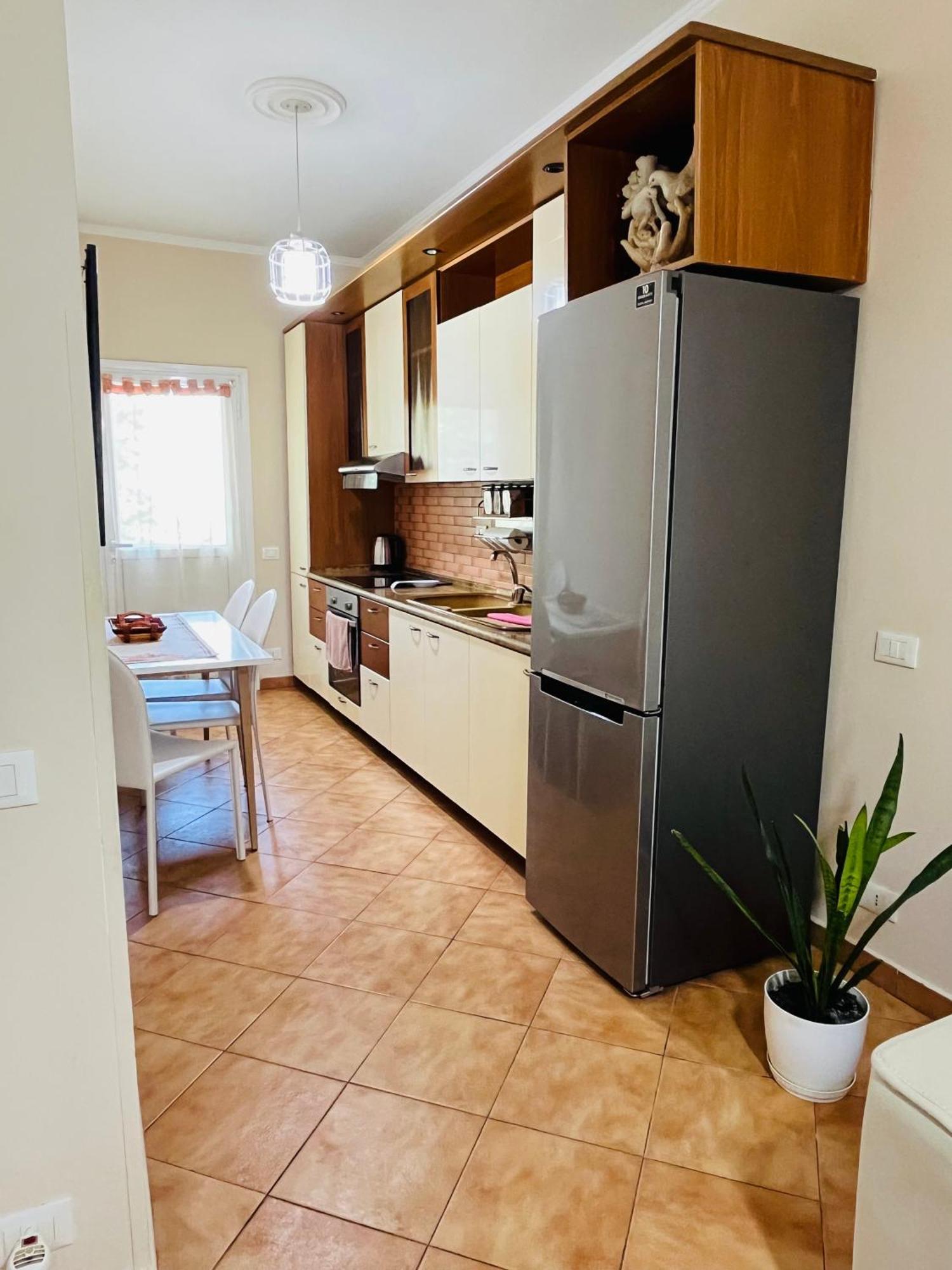 Iljazi'S Apartaments Влёра Экстерьер фото