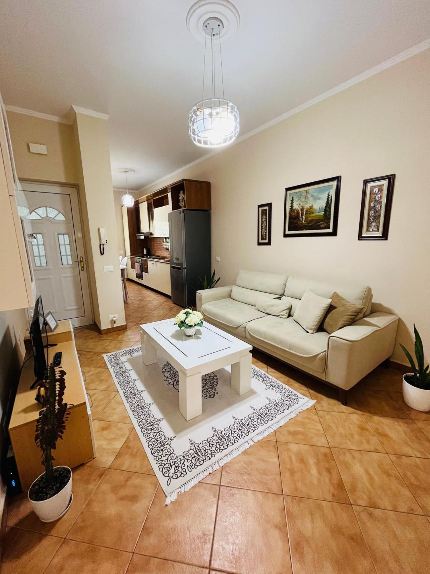 Iljazi'S Apartaments Влёра Экстерьер фото