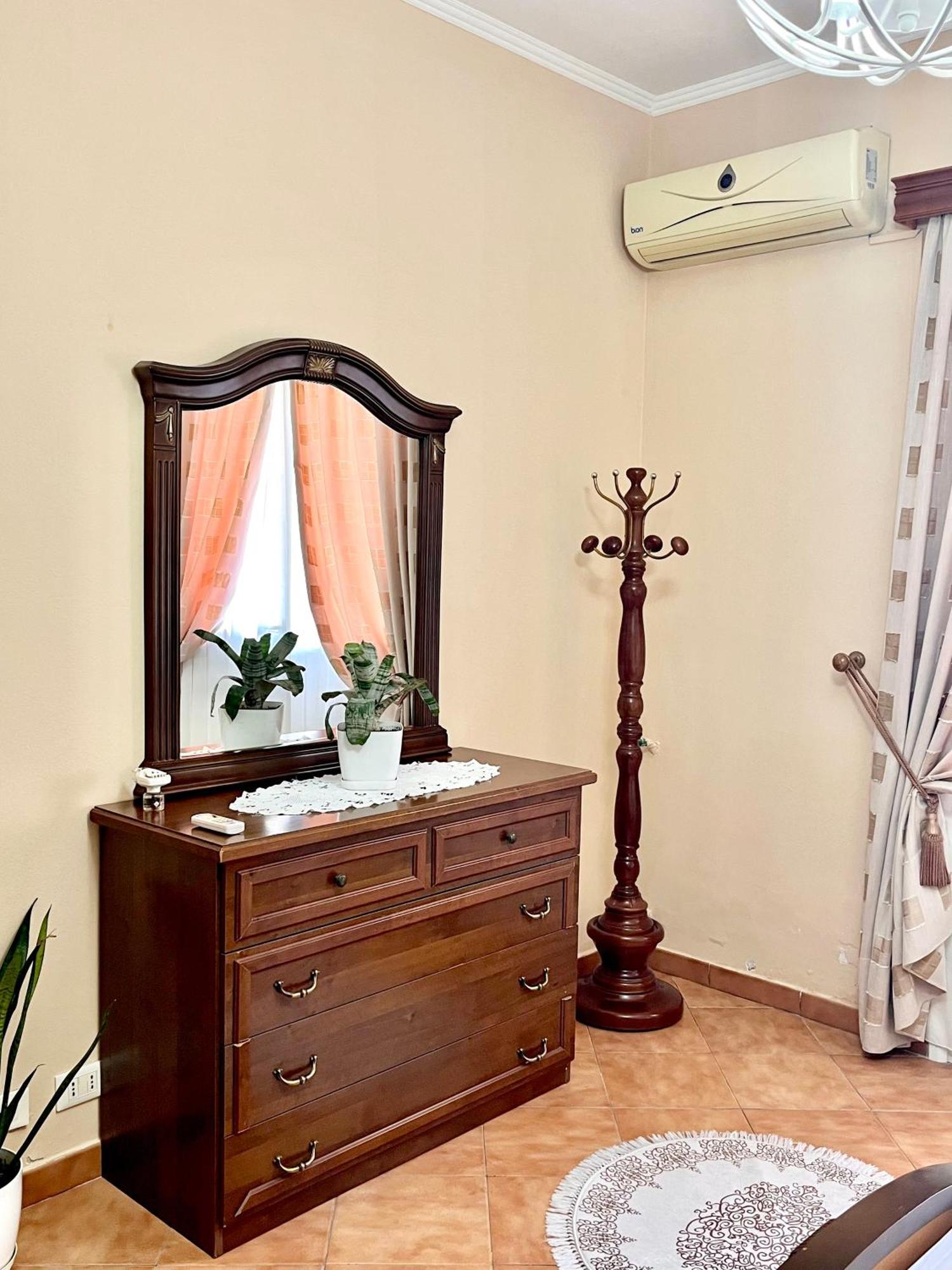 Iljazi'S Apartaments Влёра Экстерьер фото