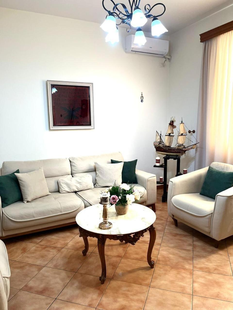 Iljazi'S Apartaments Влёра Экстерьер фото