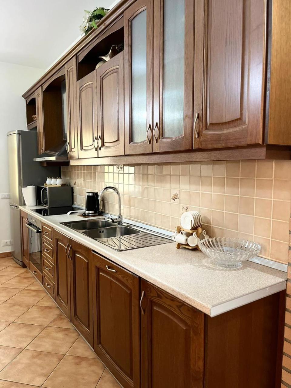 Iljazi'S Apartaments Влёра Экстерьер фото