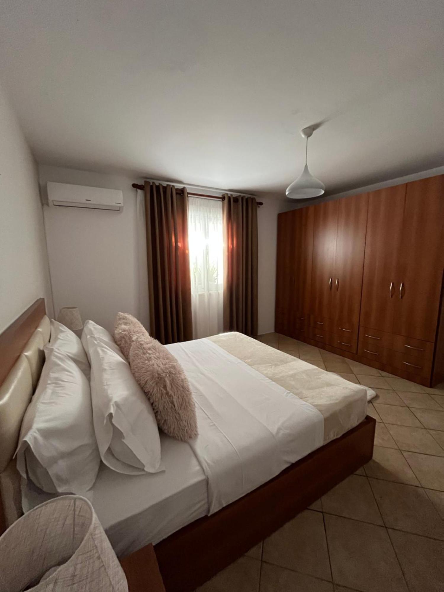 Iljazi'S Apartaments Влёра Экстерьер фото